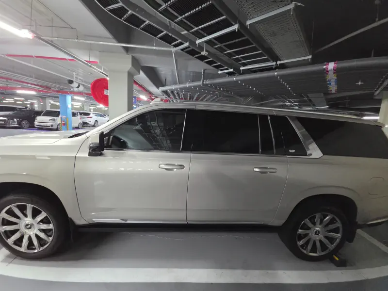 Cadillac Escalade