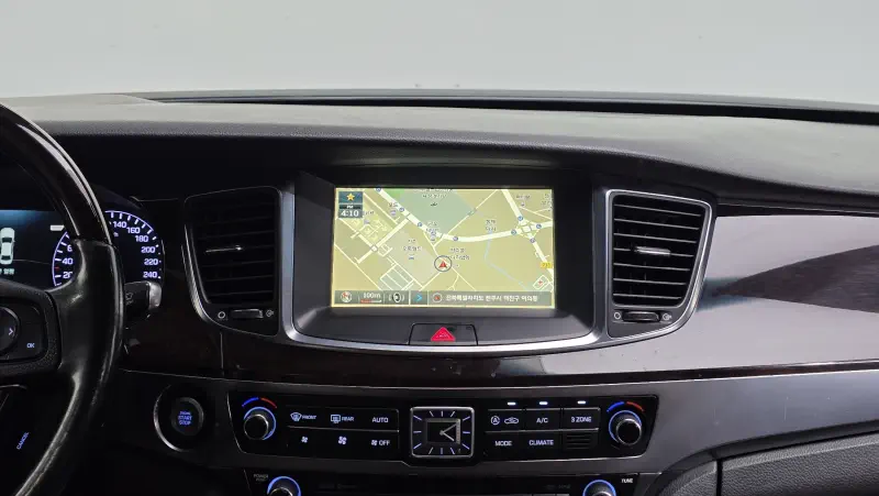 Hyundai Equus
