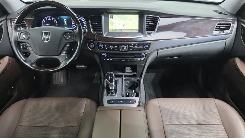 Hyundai Equus