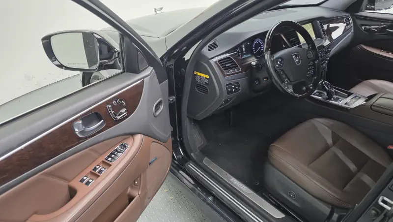 Hyundai Equus