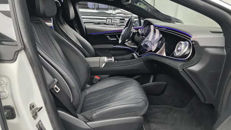 Mercedes-Benz EQS