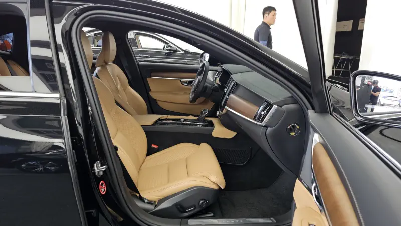 Volvo S90