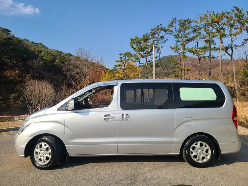 Hyundai Grand Starex