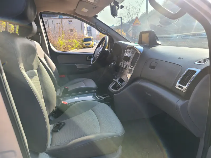 Hyundai Grand Starex