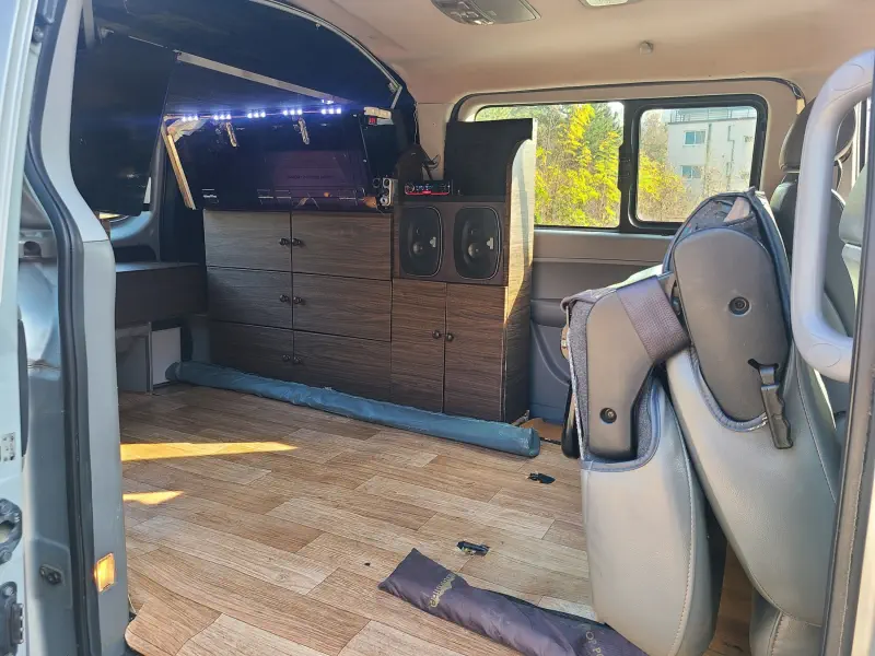 Hyundai Grand Starex