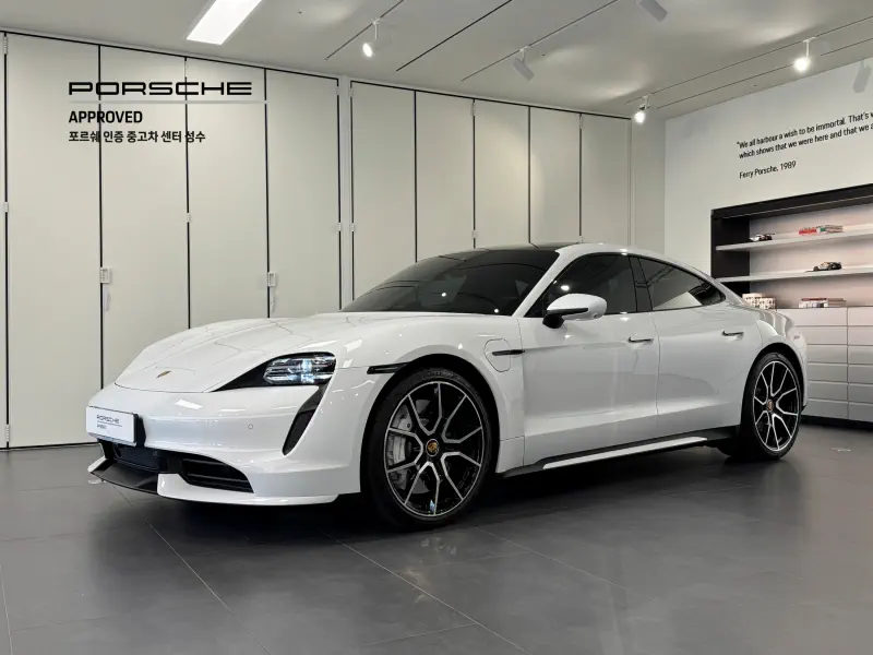 Porsche Taycan