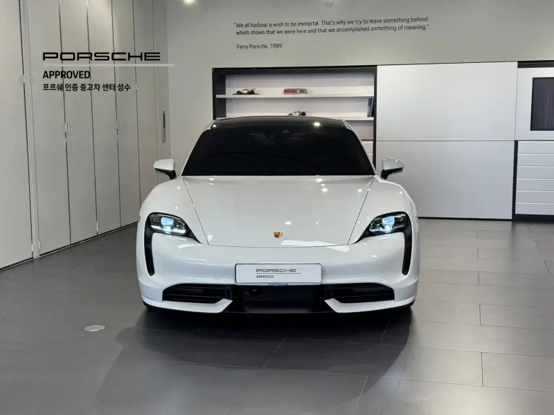Porsche Taycan
