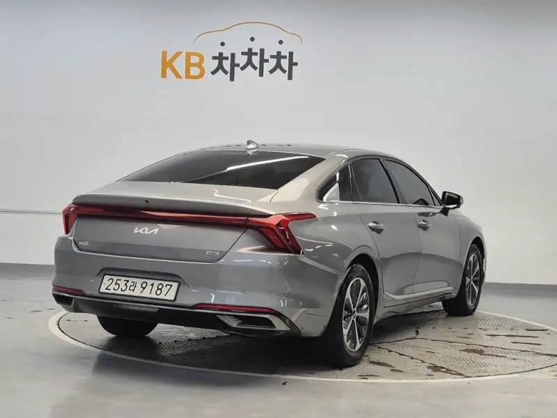 Kia K8