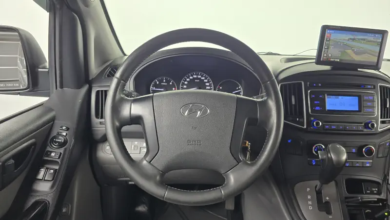 Hyundai Grand Starex