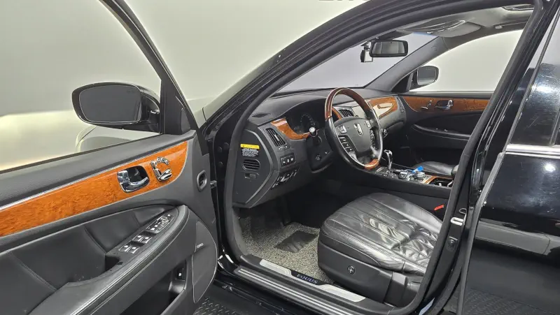 Hyundai Equus