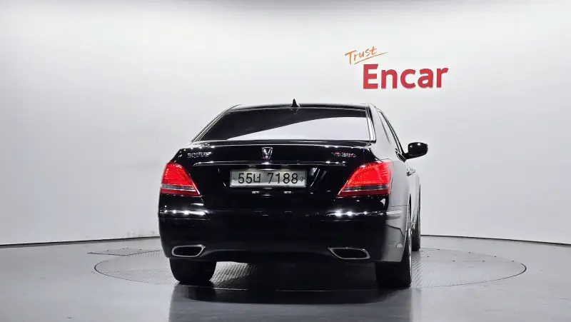 Hyundai Equus
