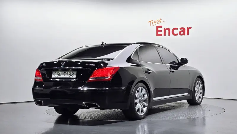 Hyundai Equus