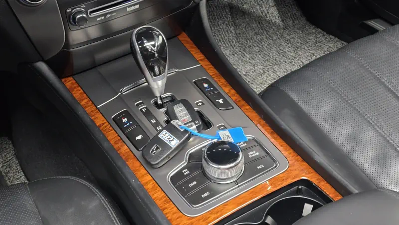 Hyundai Equus