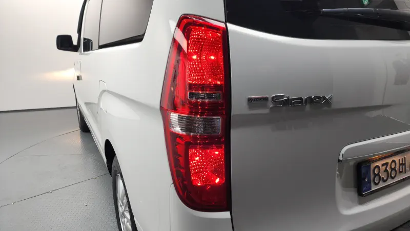 Hyundai Grand Starex
