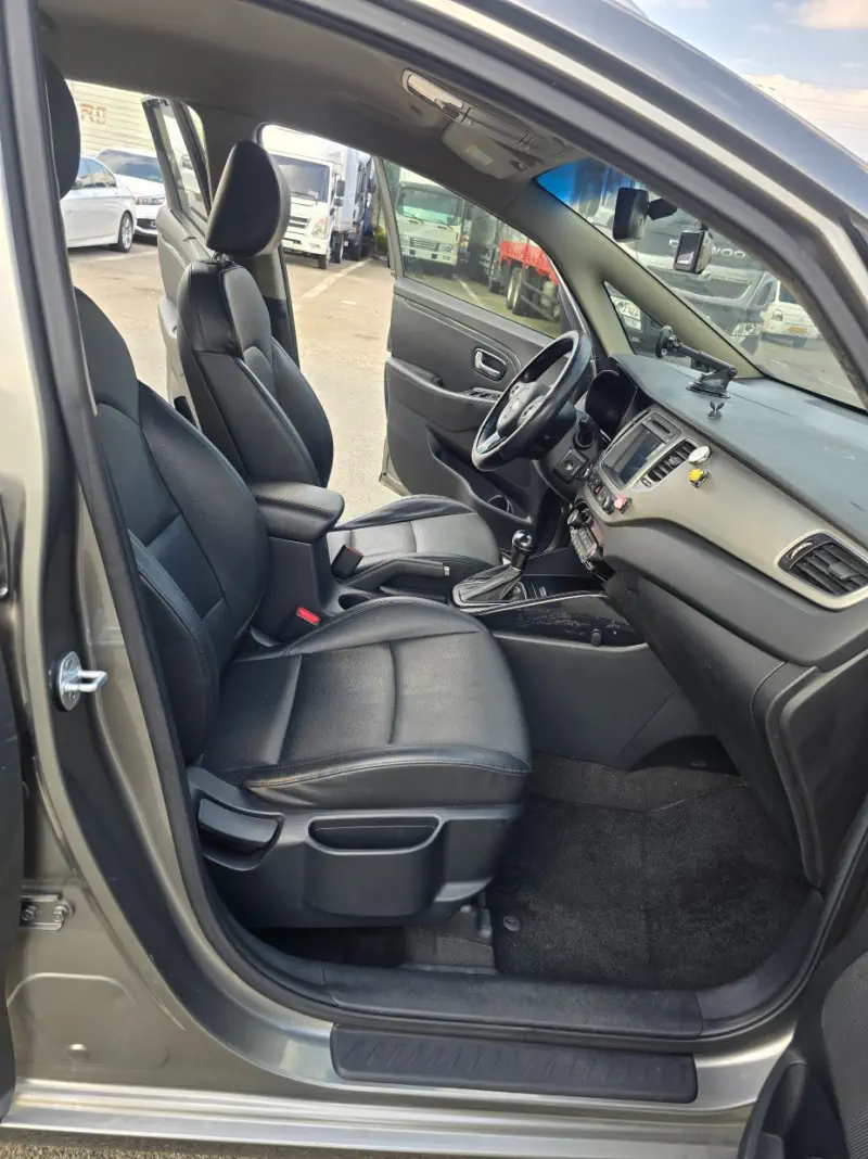Kia Carens