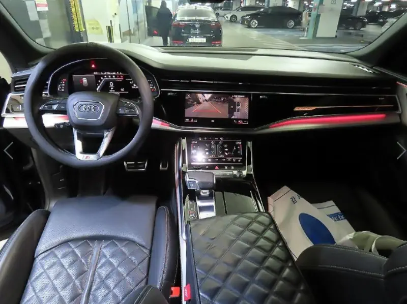 Audi Q8