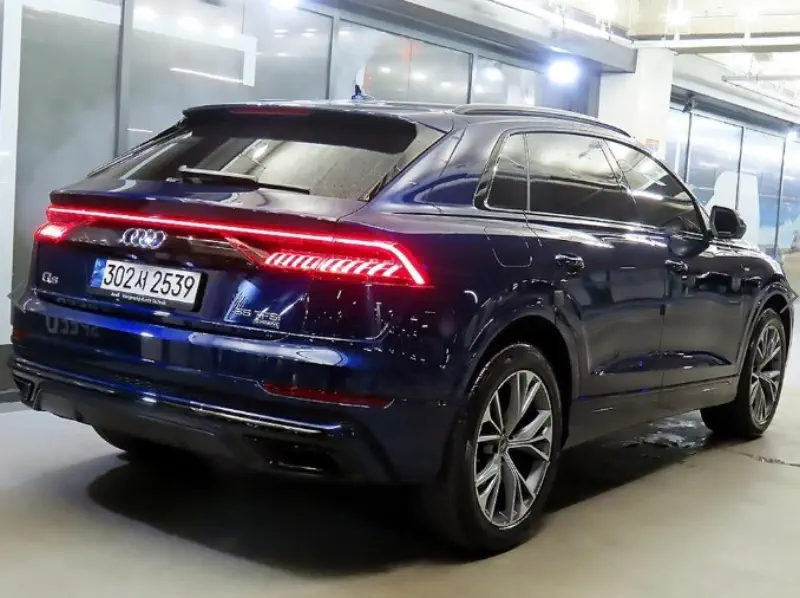 Audi Q8