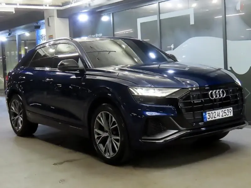 Audi Q8