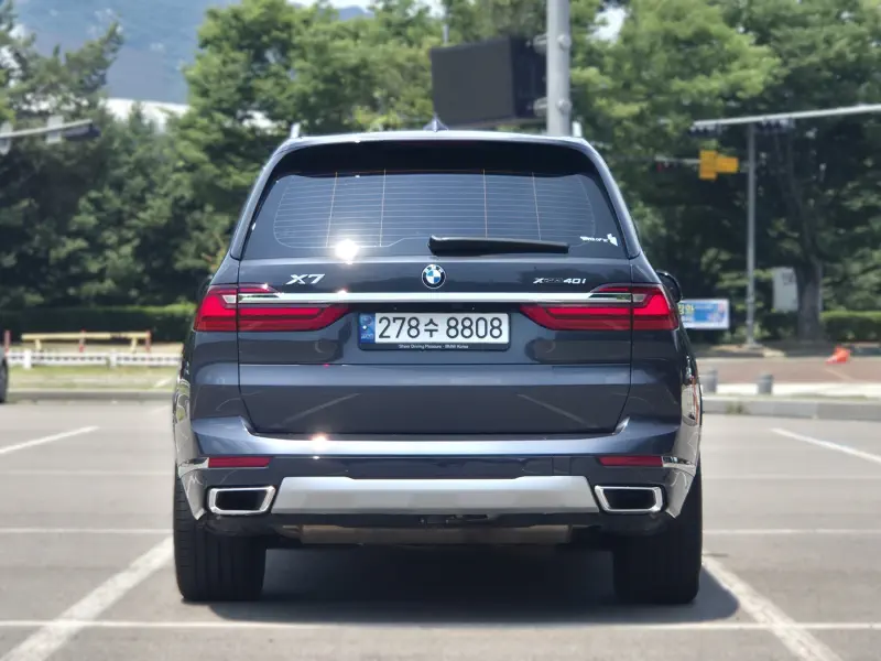 BMW X7