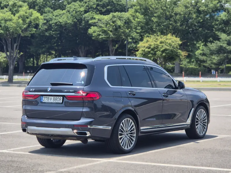 BMW X7