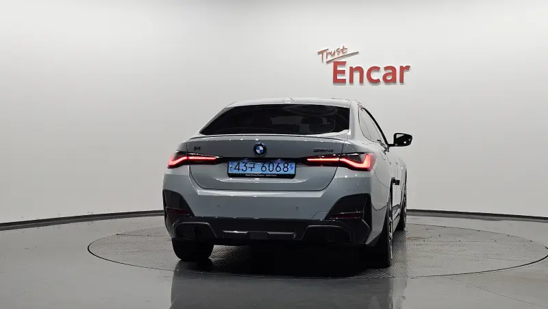 BMW i4