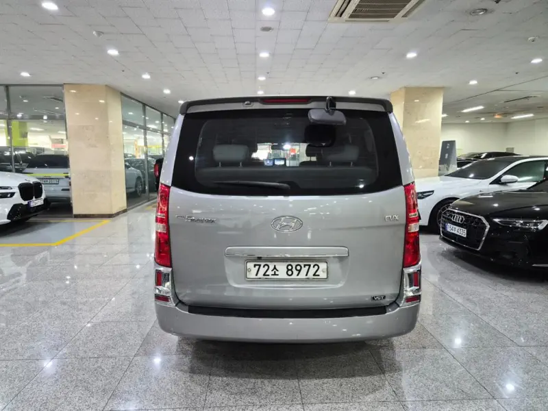Hyundai Grand Starex
