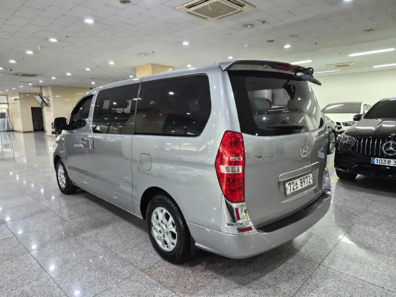 Hyundai Grand Starex