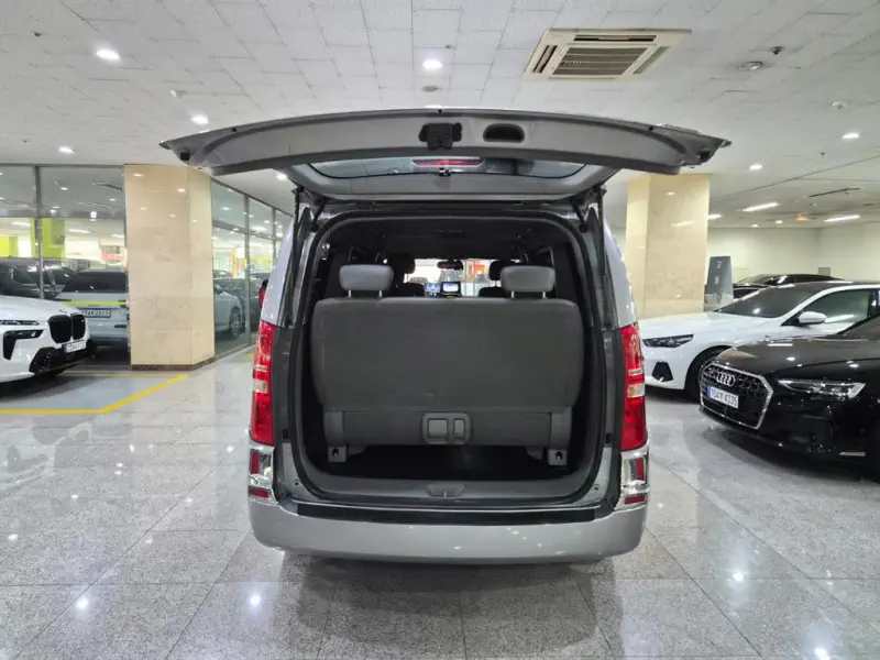 Hyundai Grand Starex
