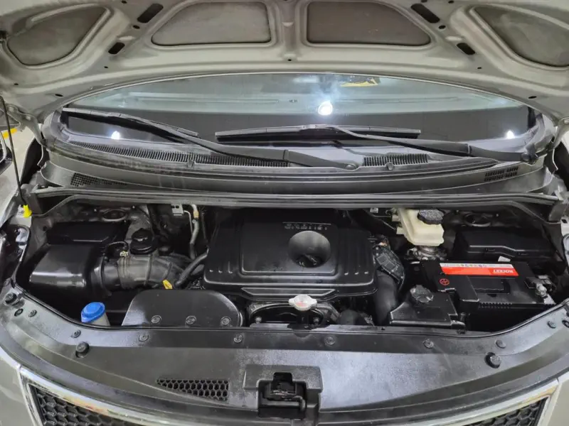 Hyundai Grand Starex