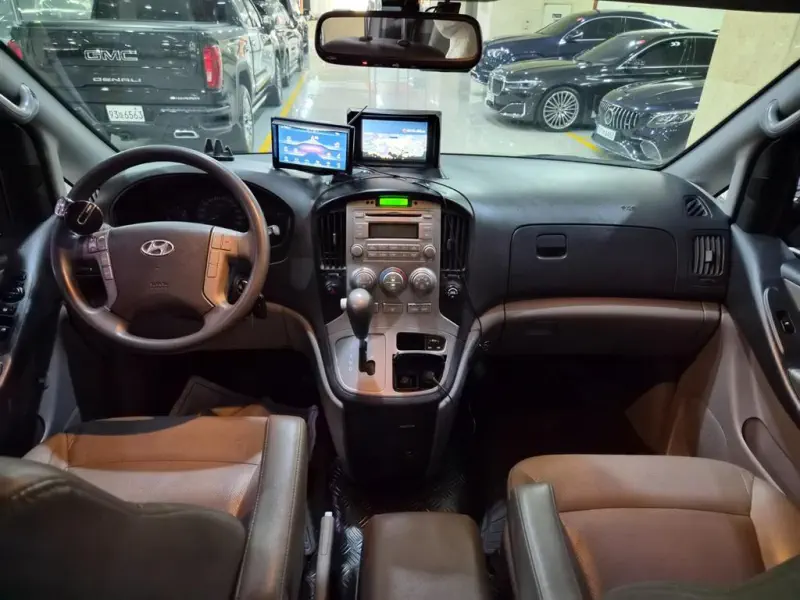 Hyundai Grand Starex