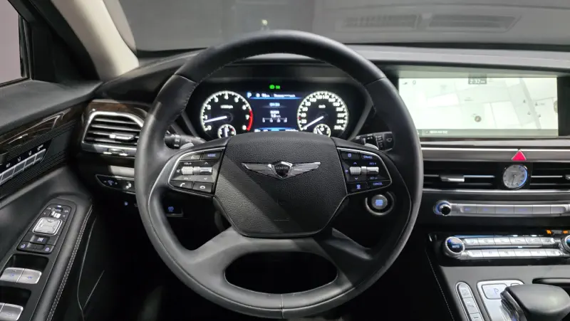 Genesis G90