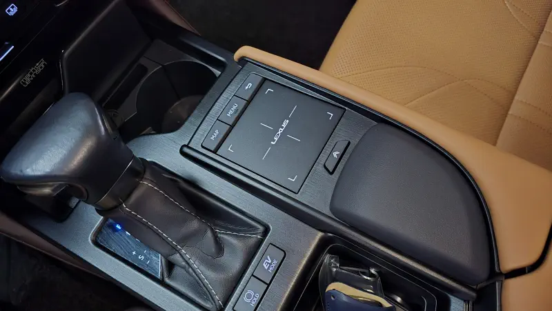 Lexus ES300h