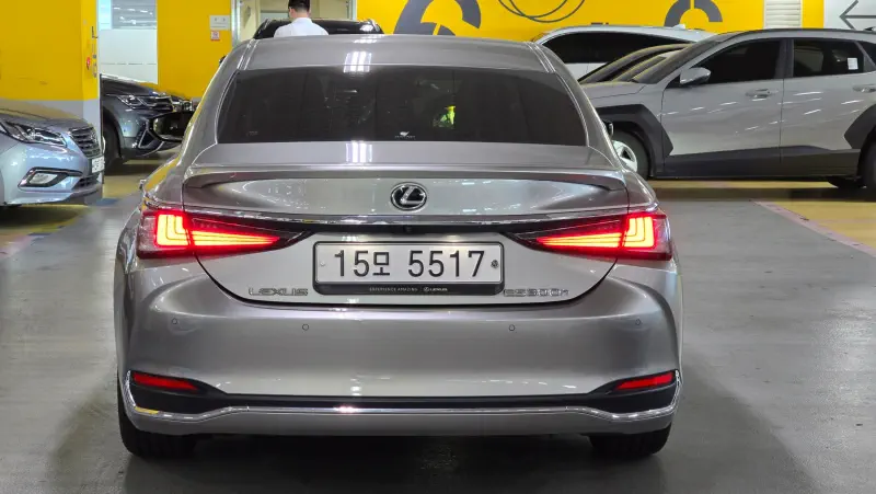 Lexus ES300h