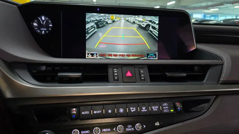 Lexus ES300h