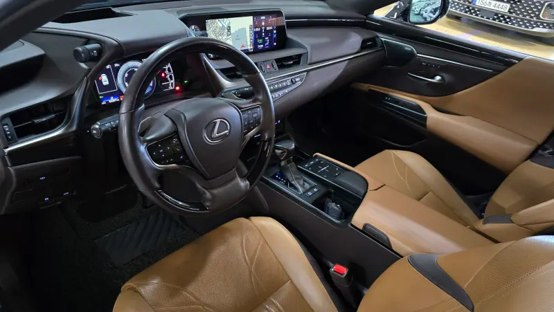 Lexus ES300h