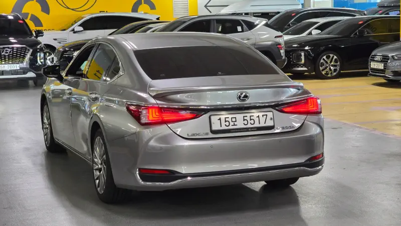 Lexus ES300h