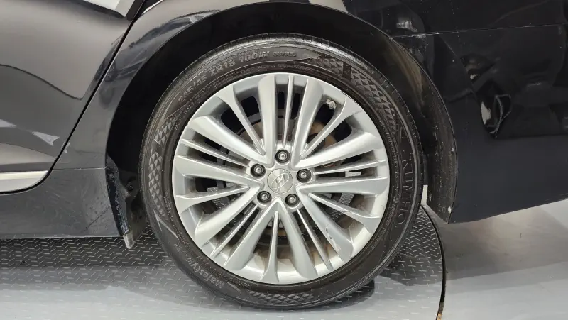 Hyundai Aslan