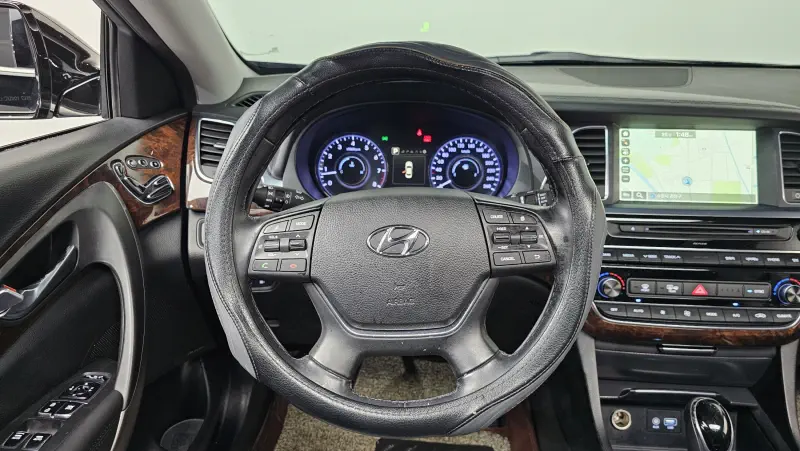 Hyundai Aslan