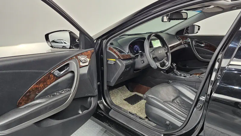 Hyundai Aslan