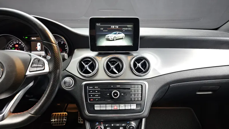 Mercedes-Benz CLA-Class