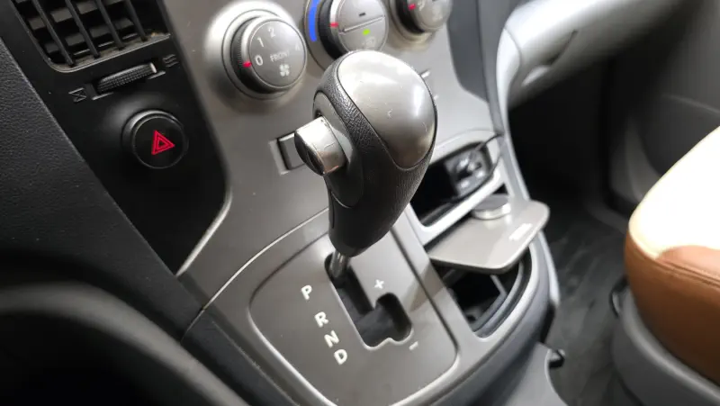 Hyundai Grand Starex
