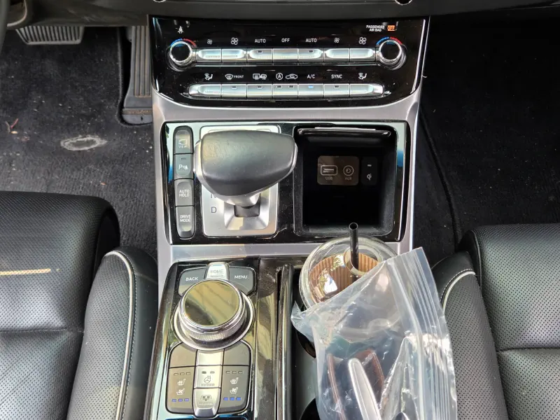 Genesis EQ900