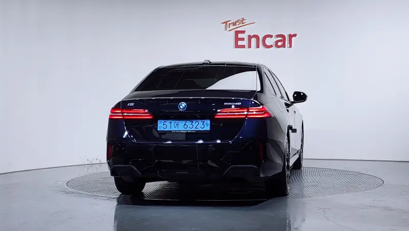 BMW i5