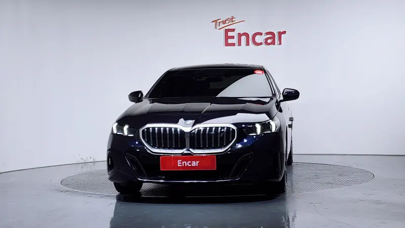BMW i5