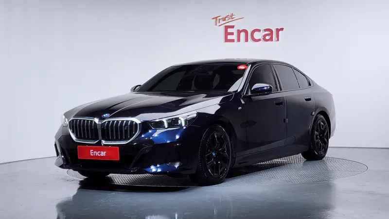 BMW i5
