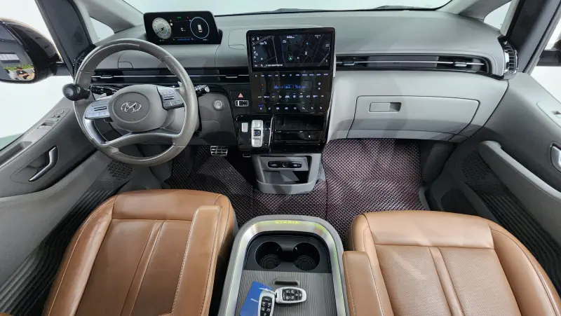 Hyundai Staria