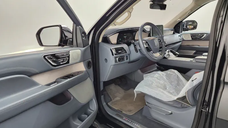 Lincoln Navigator