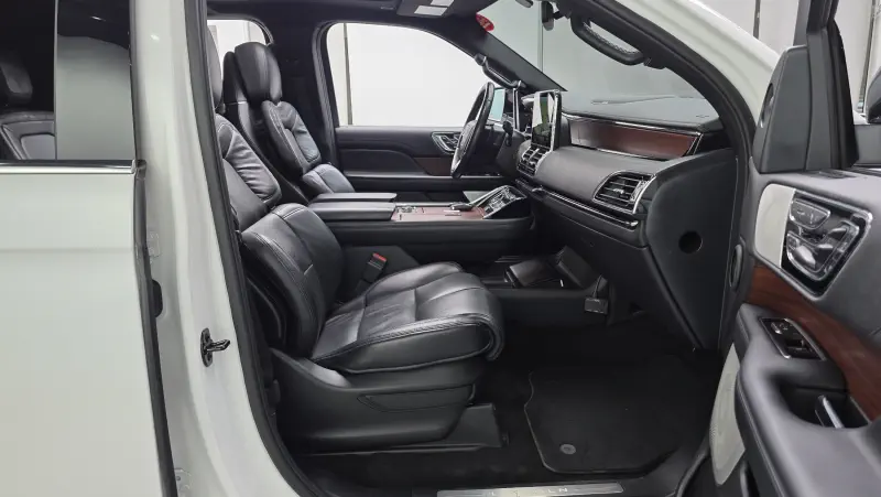 Lincoln Navigator