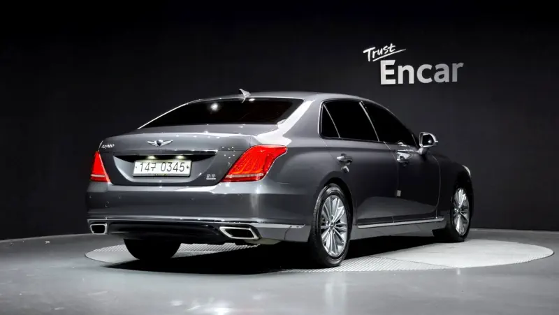 Genesis EQ900