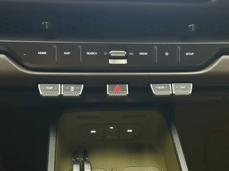 Kia Tasman